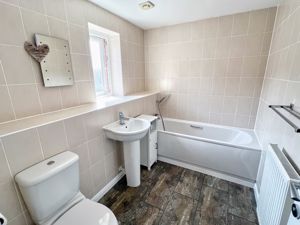 Photo 32- click for photo gallery